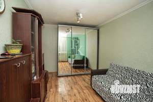 2-к квартира, вторичка, 42м2, 1/5 этаж