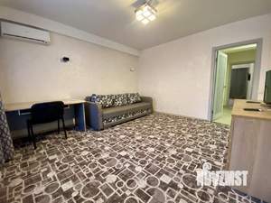 2-к квартира, вторичка, 67м2, 1/10 этаж