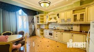 3-к квартира, вторичка, 106м2, 3/5 этаж