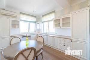 3-к квартира, вторичка, 122м2, 3/4 этаж