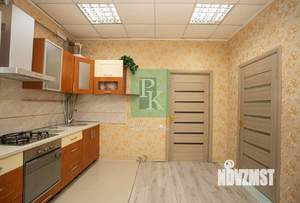 2-к квартира, вторичка, 74м2, 1/5 этаж