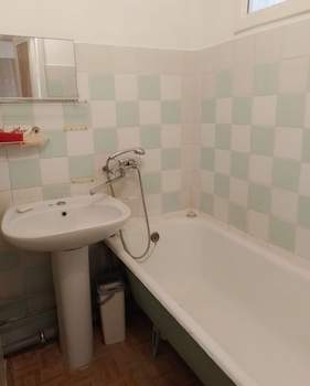 3-к квартира, вторичка, 60м2, 1/5 этаж