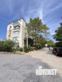 2-к квартира, вторичка, 53м2, 1/6 этаж