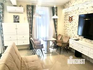 Студия квартира, вторичка, 61м2, 5/5 этаж