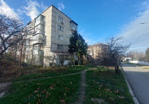2-к квартира, вторичка, 64м2, 1/5 этаж