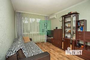 2-к квартира, вторичка, 42м2, 1/5 этаж