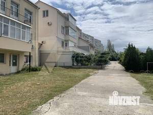 2-к квартира, вторичка, 100м2, 1/3 этаж