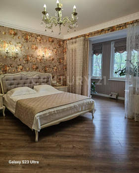4-к квартира, вторичка, 150м2, 1/5 этаж