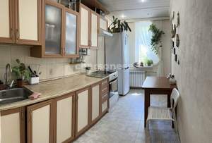 4-к квартира, вторичка, 82м2, 1/9 этаж