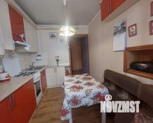 2-к квартира, вторичка, 64м2, 1/6 этаж