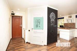 2-к квартира, вторичка, 57м2, 1/5 этаж