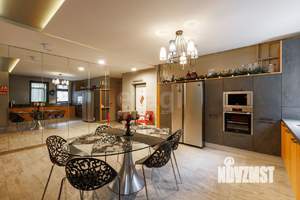 4-к квартира, вторичка, 113м2, 1/7 этаж