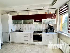 2-к квартира, вторичка, 54м2, 1/10 этаж