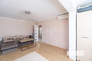 2-к квартира, вторичка, 63м2, 1/9 этаж