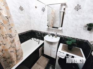 3-к квартира, вторичка, 68м2, 2/2 этаж