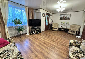 3-к квартира, вторичка, 80м2, 1/7 этаж