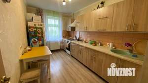 2-к квартира, вторичка, 62м2, 1/10 этаж
