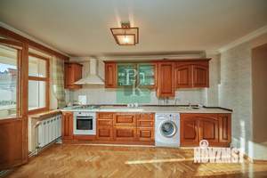 5-к квартира, вторичка, 144м2, 2/5 этаж