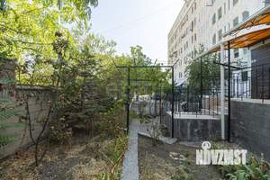 2-к квартира, вторичка, 111м2, 1/5 этаж