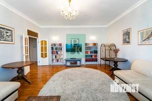 4-к квартира, вторичка, 165м2, 5/6 этаж