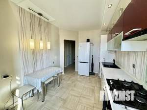 2-к квартира, вторичка, 54м2, 1/10 этаж