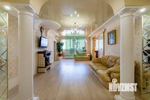 5-к квартира, вторичка, 140м2, 1/10 этаж