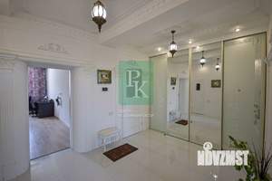 4-к квартира, вторичка, 121м2, 3/8 этаж