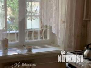 2-к квартира, вторичка, 60м2, 1/3 этаж
