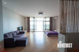 Студия квартира, вторичка, 78м2, 2/9 этаж