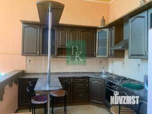 2-к квартира, вторичка, 101м2, 1/3 этаж