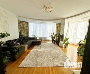 2-к квартира, вторичка, 90м2, 11/11 этаж