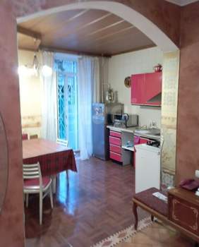 3-к квартира, вторичка, 74м2, 1/4 этаж