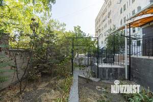 2-к квартира, вторичка, 111м2, 1/5 этаж