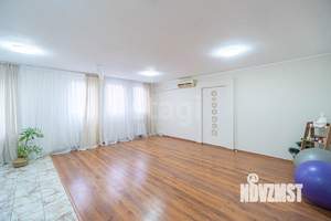 6-к квартира, вторичка, 179м2, 1/10 этаж