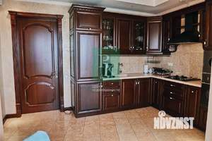 6-к квартира, вторичка, 233м2, 2/3 этаж