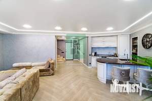 3-к квартира, вторичка, 110м2, 1/9 этаж