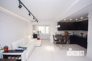 3-к квартира, вторичка, 68м2, 1/5 этаж