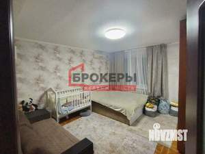 3-к квартира, вторичка, 81м2, 1/8 этаж