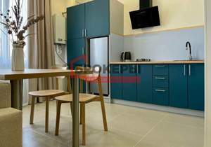 Студия квартира, вторичка, 38м2, 1/10 этаж