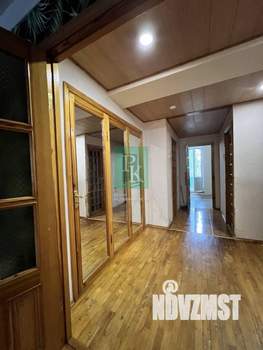 2-к квартира, вторичка, 56м2, 1/5 этаж