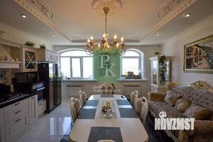 4-к квартира, вторичка, 121м2, 3/8 этаж