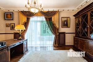 2-к квартира, вторичка, 125м2, 2/4 этаж