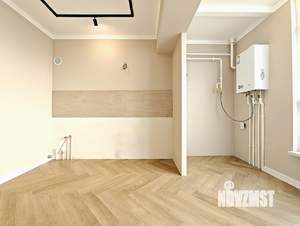 2-к квартира, вторичка, 58м2, 1/10 этаж