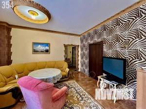 4-к квартира, вторичка, 165м2, 1/3 этаж