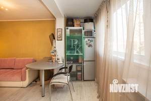 2-к квартира, вторичка, 63м2, 1/9 этаж