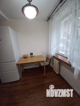 2-к квартира, вторичка, 57м2, 1/5 этаж