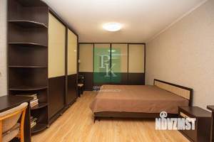 3-к квартира, вторичка, 131м2, 1/5 этаж