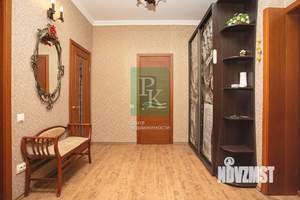 2-к квартира, вторичка, 70м2, 4/4 этаж