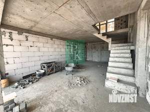 4-к квартира, вторичка, 135м2, 1/3 этаж