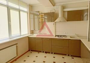 4-к квартира, вторичка, 136м2, 4/5 этаж